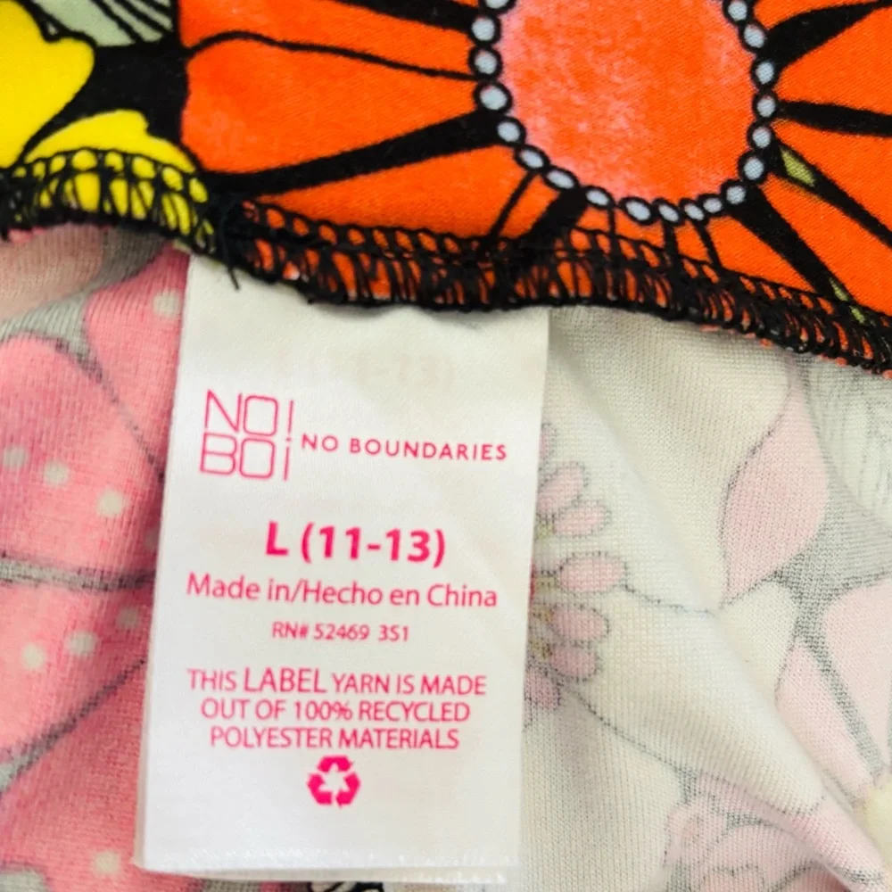 No Boundaries flared bell bottom pants. L/Juniors Flower Power. - Picture 7 of 8